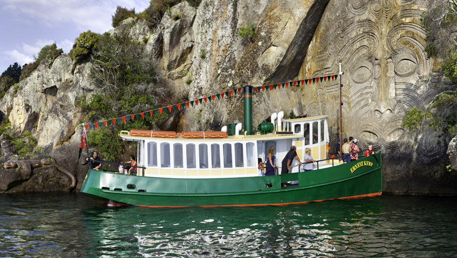 boat cruises on lake taupo